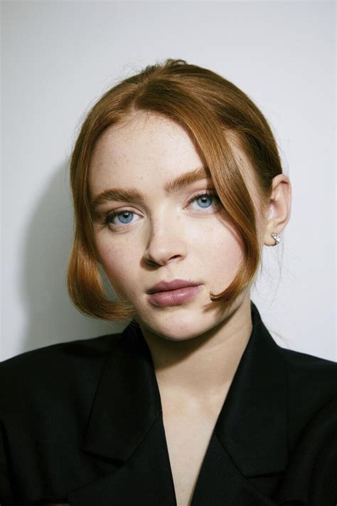 AP Breakthrough Entertainer: Sadie Sink smiles。